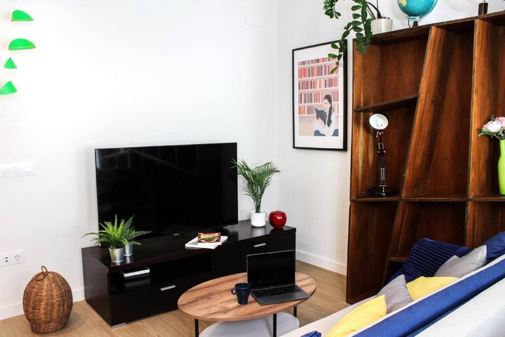 Oasis Urbano En El Corazon Financiero / Castellana Apartment